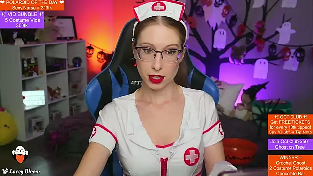 TheLaceyBloom online show from October 2025 01:20:02 AM