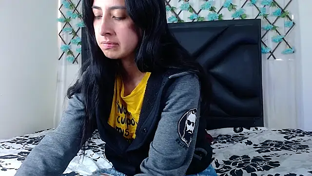 EmmaWilliamss online show from December 2025 02:35:02 PM