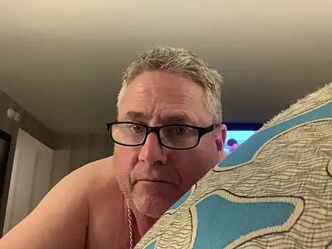 iwantutocum1X online show from May 2026 08:10:02 AM