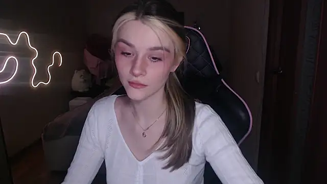 Snapshot of jeann_elsaa chatting on January 2025 12:58:02 AM jeann elsaa online show from January 2025 12:58:02 AM