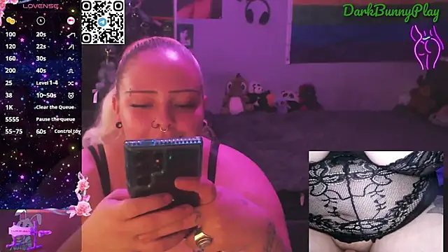 Snapshot of DarkBunnyPlay chatting on December 2025 08:53:02 AM DarkBunnyPlay online show from December 2025 08:53:02 AM