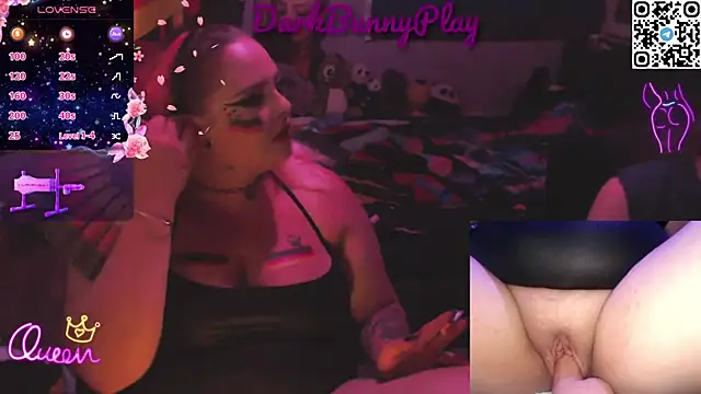 Snapshot of DarkBunnyPlay chatting on June 2026 07:05:01 PM DarkBunnyPlay online show from June 2026 07:05:01 PM