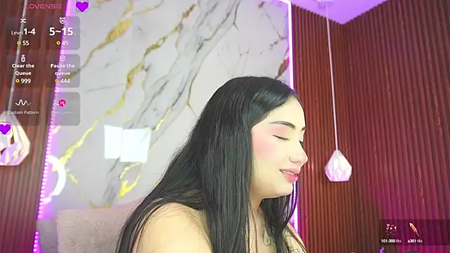Snapshot of haylie_ chatting on December 2024 06:27:01 AM haylie online show from December 2024 06:27:01 AM
