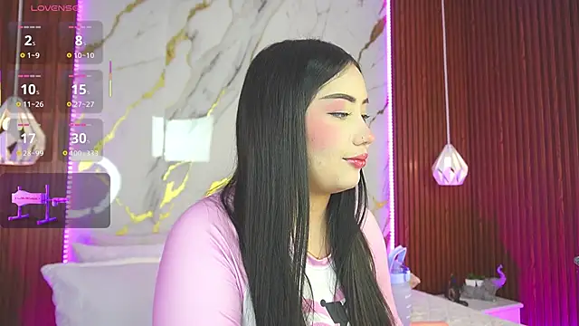 Snapshot of haylie_ chatting on February 2025 03:13:02 AM haylie online show from February 2025 03:13:02 AM