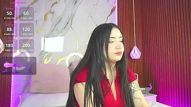 Snapshot of haylie_ chatting on February 2025 03:42:01 AM haylie online show from February 2025 03:42:01 AM