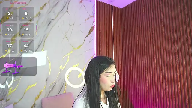 Snapshot of haylie_ chatting on March 2025 04:38:01 AM haylie online show from March 2025 04:38:01 AM
