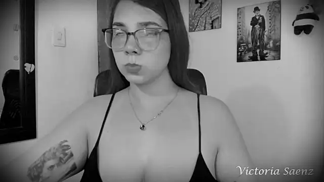 Snapshot of victoriaasaenz_ chatting on February 2025 12:57:01 AM victoriaasaenz online show from February 2025 12:57:01 AM