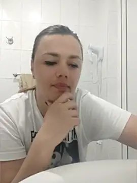 KrissSexi online show from June 2026 12:14:01 PM