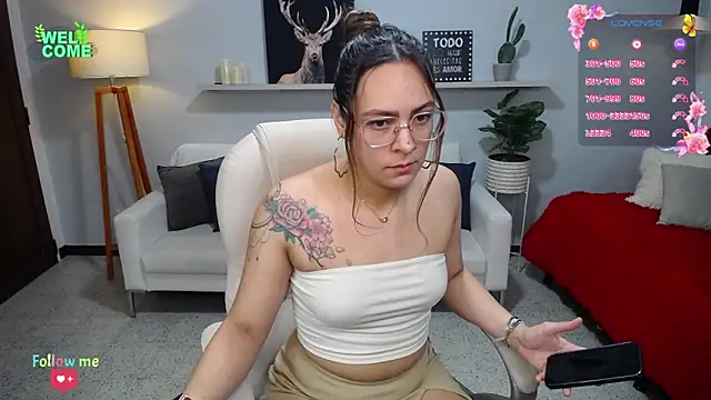 Snapshot of Bianca____ chatting on October 2025 11:27:02 PM Bianca online show from October 2025 11:27:02 PM