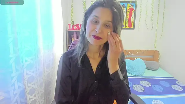 lauren ashlee online show from November 2025 03:34:02 PM