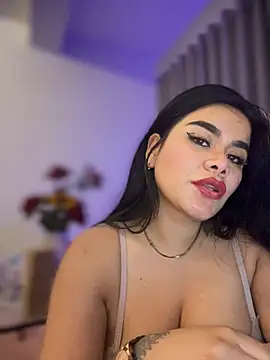 Insane Issa online show from January 2025 11:24:01 PM