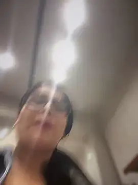 Insane Issa online show from February 2025 06:57:02 PM