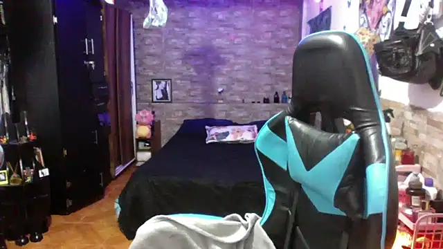 AngelaQueen  online show from April 2026 04:37:02 PM