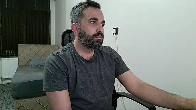 Snapshot of tgltplsr chatting on February 2026 09:37:02 PM tgltplsr online show from February 2026 09:37:02 PM