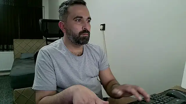 Snapshot of tgltplsr chatting on February 2026 11:27:02 PM tgltplsr online show from February 2026 11:27:02 PM