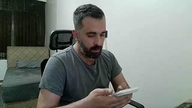 Snapshot of tgltplsr chatting on March 2026 08:05:02 PM tgltplsr online show from March 2026 08:05:02 PM