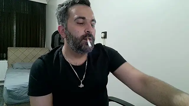 Snapshot of tgltplsr chatting on April 2026 10:07:02 PM tgltplsr online show from April 2026 10:07:02 PM