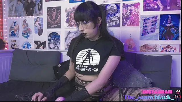 Snapshot of snowblack_ chatting on February 2026 03:23:01 PM snowblack online show from February 2026 03:23:01 PM