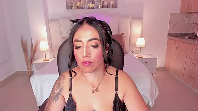 Snapshot of kim_thompson_1 chatting on October 2025 11:07:02 AM kim thompson 1 online show from October 2025 11:07:02 AM