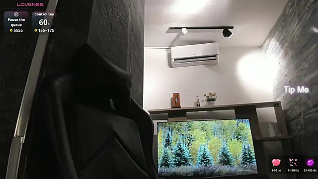 LunaBaker-1 online show from December 2025 08:37:02 PM