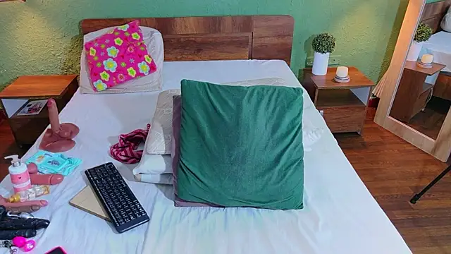 dannaahbrown online show from June 2026 12:53:01 PM
