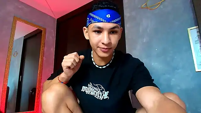 Snapshot of liuscast22 chatting on October 2025 02:38:02 PM liuscast22 online show from October 2025 02:38:02 PM