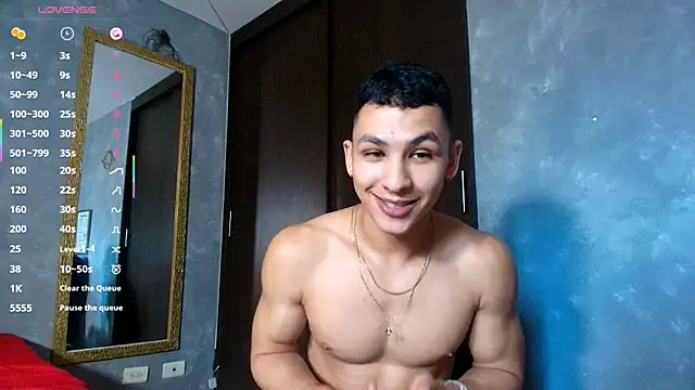 Snapshot of liuscast22 chatting on November 2025 12:14:02 PM liuscast22 online show from November 2025 12:14:02 PM