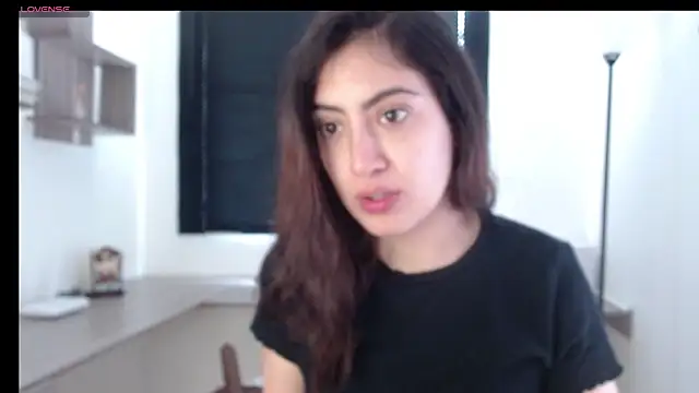 Snapshot of MIYESSI chatting on February 2025 02:50:02 PM MIYESSI online show from February 2025 02:50:02 PM