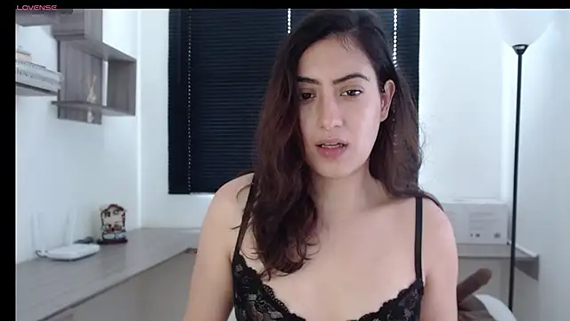 Snapshot of MIYESSI chatting on February 2025 04:04:01 PM MIYESSI online show from February 2025 04:04:01 PM