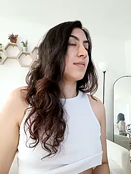 MIYESSI online show from December 2025 03:07:02 PM