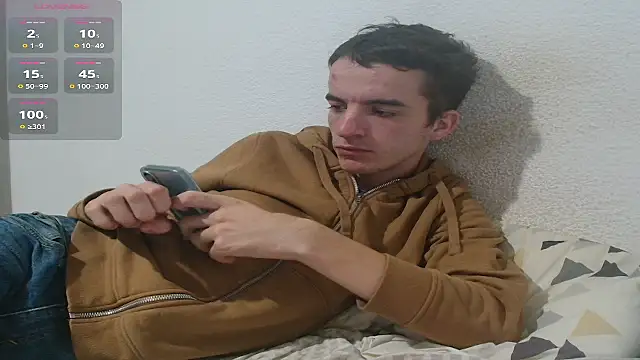 Tombgy07 online show from October 2025 07:20:02 PM