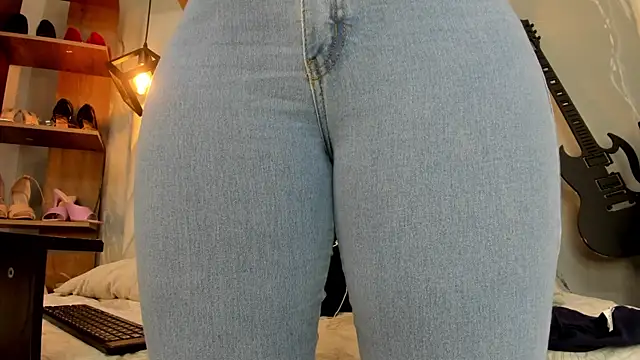 Snapshot of SakuraLee_ chatting on February 2025 07:52:01 PM SakuraLee online show from February 2025 07:52:01 PM