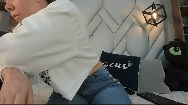 Snapshot of SakuraLee_ chatting on March 2025 07:47:02 PM SakuraLee online show from March 2025 07:47:02 PM