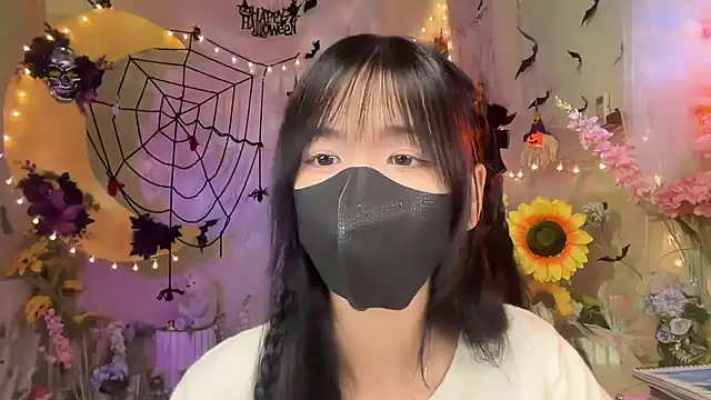 Snapshot of Your-Sunshine chatting on October 2025 04:18:01 PM Your-Sunshine online show from October 2025 04:18:01 PM