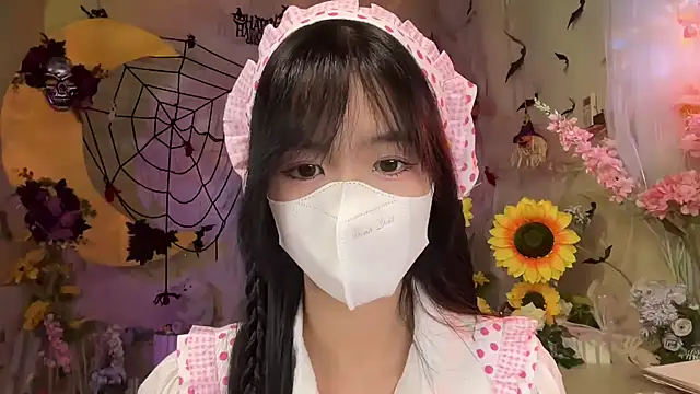 Snapshot of Your-Sunshine chatting on October 2025 04:07:01 PM Your-Sunshine online show from October 2025 04:07:01 PM