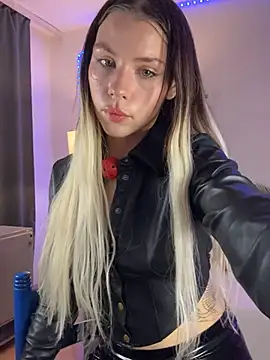 Snapshot of KittyKatyDream chatting on January 2025 07:49:02 PM KittyKatyDream online show from January 2025 07:49:02 PM