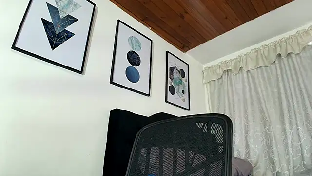 sam her online show from November 2025 08:55:01 PM