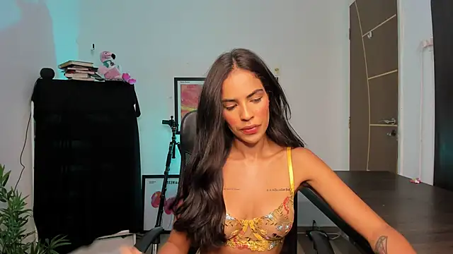 camille-rose online show from June 2026 07:57:02 PM