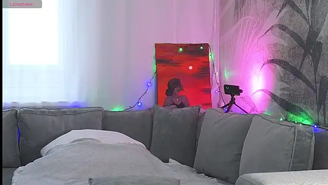 lily  foster online show from December 2024 08:19:02 AM