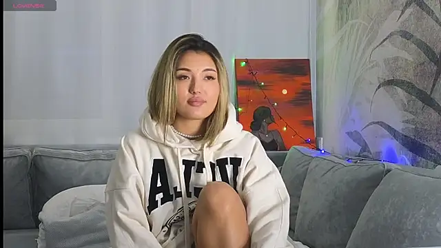 lily  foster online show from December 2024 04:36:02 PM