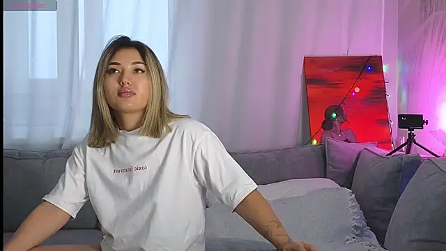 lily  foster online show from January 2025 06:22:02 AM