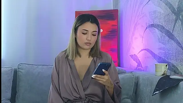 lily  foster online show from February 2025 01:41:01 PM