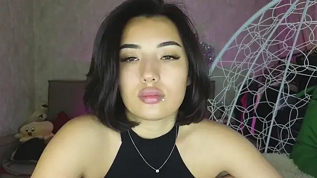 lily  foster online show from October 2025 06:46:01 AM