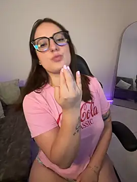 Megan lu2 online show from September 2025 06:18:01 AM