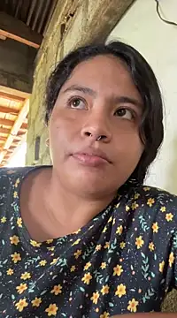 moncerrat luna online show from December 2024 06:17:01 PM