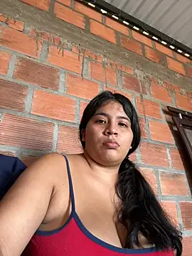 moncerrat luna online show from January 2025 05:15:01 PM