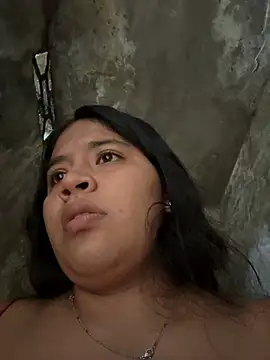 moncerrat luna online show from February 2025 03:49:01 PM