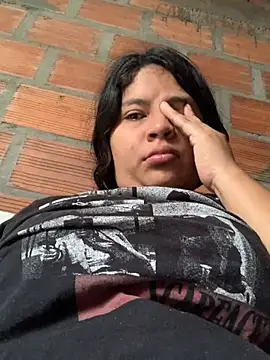 moncerrat luna online show from February 2025 01:16:01 PM