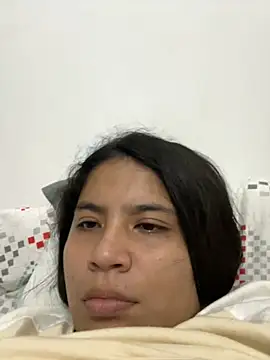 moncerrat luna online show from February 2025 12:20:01 AM