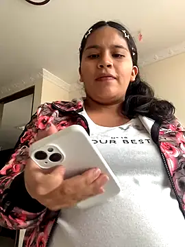 moncerrat luna online show from October 2025 09:12:02 PM